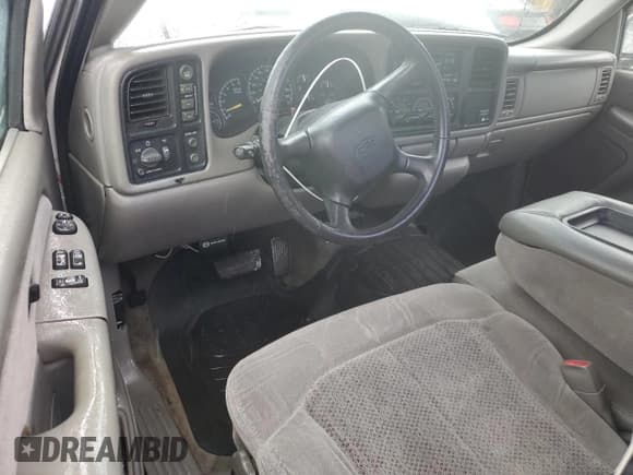 ✅ 2000 Chevrolet Silverado 1500 LS • VIN: 1GCEK14T4YZ275789 • Лот: 59996935. Опубликован ранее на Copart с пробегом 294 457 миль. Бесплатный доступ к архиву аукционных продаж из США и подробный отчёт об истории автомобиля на DreamBid. Изображение 8.