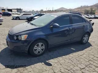✅ 2015 Chevrolet Sonic LT • VIN: 1G1JC5SB9F4117450 • Lot: 80183065. Wystawiony na Copart z przebiegiem 136 295 mil. Bezpłatny archiwum sprzedaży aukcyjnych z USA i szczegółowy raport historii pojazdu na DreamBid. Zdjęcie 1.