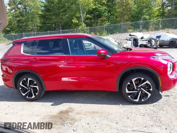 2023 Mitsubishi Outlander SEL z VIN JA4J3VA84PZ021608, wystawiony jako IAAI lot #43251123 z przebiegiem 147 636 mil mil oraz . Historia ofert i sprzedaży dostępna na DreamBid. Obrazek 14.