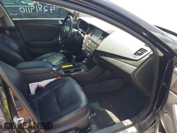 ✅ 2016 Kia Cadenza Premium • VIN: KNALN4D79G5221054 • Lot: 42819110. Wystawiony na IAAI z przebiegiem 137 697 mil. Bezpłatny archiwum sprzedaży aukcyjnych z USA i szczegółowy raport historii pojazdu na DreamBid. Zdjęcie 5.