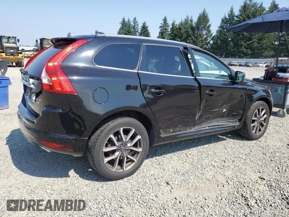 ✅ 2016 Volvo XC60 T6 Platinum • VIN: YV4902RM0G2808563 • Lot: 70768345. Listed on Copart with 89,664 mi. Free auction sales archive from the USA and detailed vehicle history report at DreamBid. Image 3.