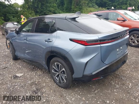 ✅ 2025 Lexus RZ 300e Premium • VIN: JTJABABB3SA009384 • Лот: 43016735. Опубликован ранее на IAAI с пробегом 3 451 миль. Бесплатный доступ к архиву аукционных продаж из США и подробный отчёт об истории автомобиля на DreamBid. Изображение 3.