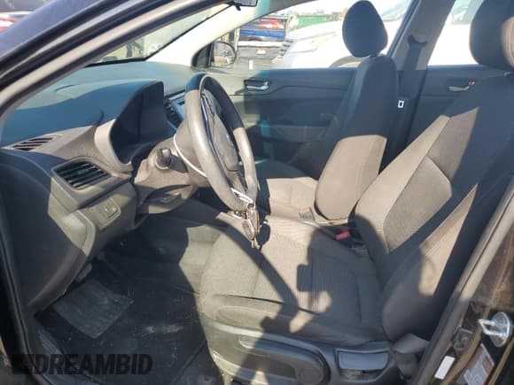 ✅ 2019 Hyundai Accent SE • VIN: 3KPC24A30KE040676 • Lot: 86473715. Listed on Copart with 97,870 mi. Free auction sales archive from the USA and detailed vehicle history report at DreamBid. Image 7.