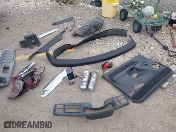 2002 Chevrolet Silverado 1500 with VIN 1GCEC14V62Z128248, listed as a IAAI auction lot 43125043 with 200,798 mi miles and . Bid and sale history available at DreamBid. Image 19.