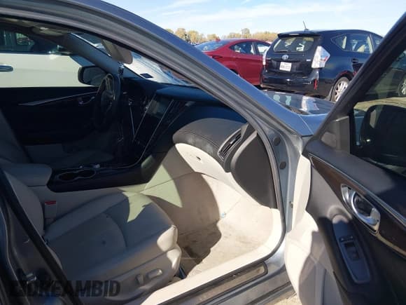 ✅ 2018 Infiniti Q50 Luxe • VIN: JN1EV7AP6JM358292 • Lot: 43752208. Wystawiony na IAAI z przebiegiem 116 434 mil. Bezpłatny archiwum sprzedaży aukcyjnych z USA i szczegółowy raport historii pojazdu na DreamBid. Zdjęcie 5.