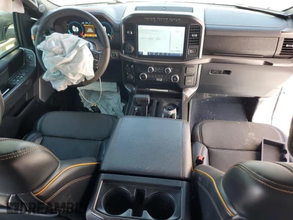 ✅ 2023 Ford F-150 XL • VIN: 1FTEW1E82PFB86981 • Lot: 81961535. Wystawiony na Copart z przebiegiem 29 480 mil. Bezpłatny archiwum sprzedaży aukcyjnych z USA i szczegółowy raport historii pojazdu na DreamBid. Zdjęcie 8.