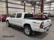 ✅ 2014 Toyota Tacoma • VIN: 3TMLU4EN5EM158285 • Lot: 42583384. Listed on IAAI with 11,353 mi. Free auction sales archive from the USA and detailed vehicle history report at DreamBid. Image 3.