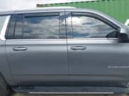 ✅ 2021 Chevrolet Suburban LT • VIN: 1GNSKCKD6MR400948 • Lot: 42625415. Wystawiony na IAAI z przebiegiem 92 589 mil. Bezpłatny archiwum sprzedaży aukcyjnych z USA i szczegółowy raport historii pojazdu na DreamBid. Zdjęcie 13.