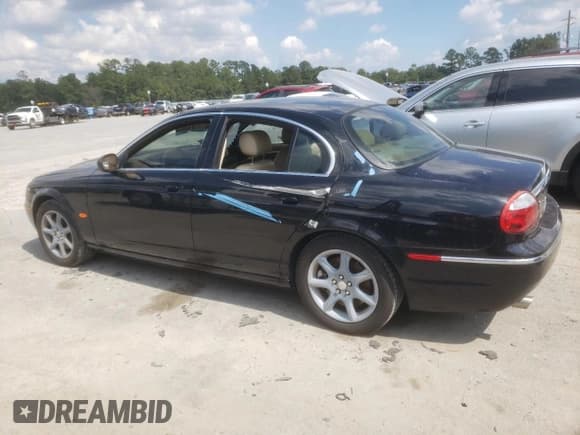 ✅ 2006 Jaguar S-Type 4.2 • VIN: SAJWA01B46HN71851 • Lot: 74090944. Wystawiony na Copart z przebiegiem Nie podano. Bezpłatny archiwum sprzedaży aukcyjnych z USA i szczegółowy raport historii pojazdu na DreamBid. Zdjęcie 2.