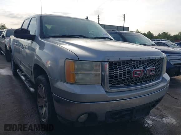 ✅ 2008 GMC Sierra 1500 SLE1 • VIN: 2GTEC13J781171948 • Lot: 43498929. Wystawiony na IAAI z przebiegiem 261 843 mil. Bezpłatny archiwum sprzedaży aukcyjnych z USA i szczegółowy raport historii pojazdu na DreamBid. Zdjęcie 1.