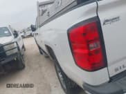 ✅ 2016 Chevrolet Silverado 2500HD Work Truck • VIN: 1GC2CUEG9GZ252669 • Lot: 41368366. Wystawiony na IAAI z przebiegiem 247 319 mil. Bezpłatny archiwum sprzedaży aukcyjnych z USA i szczegółowy raport historii pojazdu na DreamBid. Zdjęcie 3.