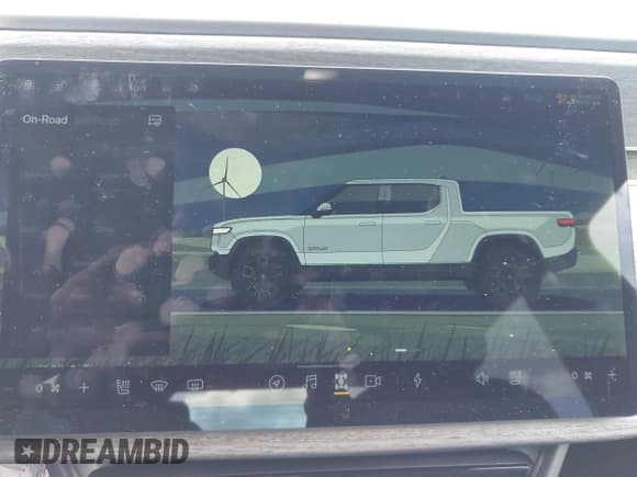 ✅ 2023 Rivian R1T Adventure • VIN: 7FCTGAAA4PN019227 • Лот: 42147368. Опубликован ранее на IAAI с пробегом 247 миль. Бесплатный доступ к архиву аукционных продаж из США и подробный отчёт об истории автомобиля на DreamBid. Изображение 18.