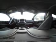 ✅ 2019 Chevrolet Silverado 1500 LT • VIN: 1GCPWCEK5KZ323905 • Lot: 43688496. Wystawiony na IAAI z przebiegiem 152 180 mil. Bezpłatny archiwum sprzedaży aukcyjnych z USA i szczegółowy raport historii pojazdu na DreamBid. Zdjęcie 17.