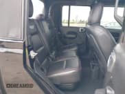 ✅ 2021 Jeep Gladiator Rubicon • VIN: 1C6JJTBG6ML622904 • Lot: 42167412. Wystawiony na IAAI z przebiegiem 21 889 mil. Bezpłatny archiwum sprzedaży aukcyjnych z USA i szczegółowy raport historii pojazdu na DreamBid. Zdjęcie 8.