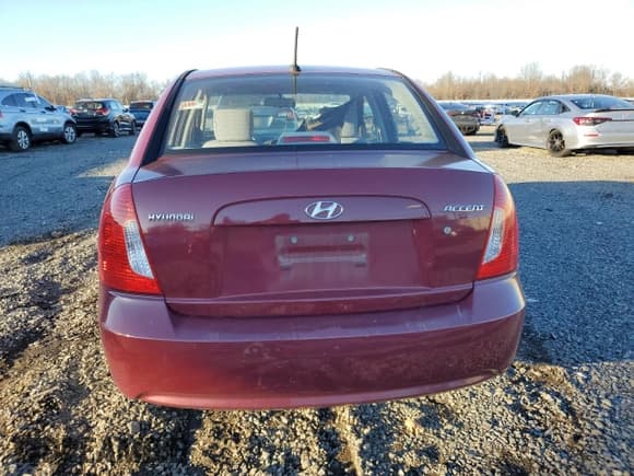 ✅ 2010 Hyundai Accent GLS • VIN: KMHCN4AC4AU409316 • Лот: 84770334. Опубликован ранее на Copart с пробегом 193 907 миль. Бесплатный доступ к архиву аукционных продаж из США и подробный отчёт об истории автомобиля на DreamBid. Изображение 6.