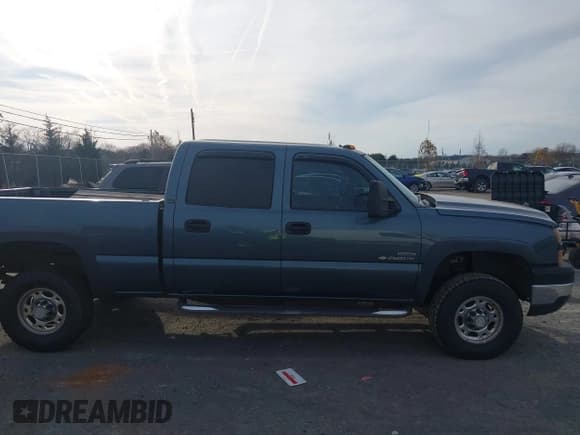 ✅ 2007 Chevrolet Silverado 2500HD LT1 • VIN: 1GCHK23D17F104544 • Лот: 43536939. Опубликован ранее на IAAI с пробегом 256 950 миль. Бесплатный доступ к архиву аукционных продаж из США и подробный отчёт об истории автомобиля на DreamBid. Изображение 13.
