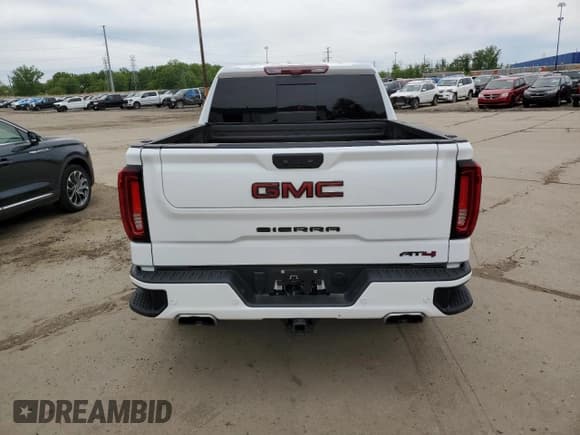 ✅ 2025 GMC Sierra 1500 AT4 • VIN: 3GTUUEELXSG109599 • Lot: 57892605. Wystawiony na Copart z przebiegiem 11 964 mil. Bezpłatny archiwum sprzedaży aukcyjnych z USA i szczegółowy raport historii pojazdu na DreamBid. Zdjęcie 6.