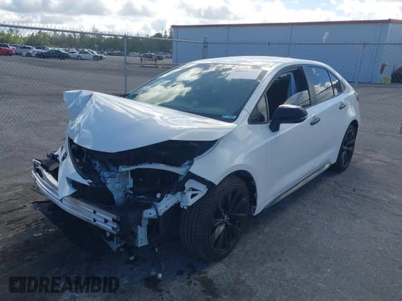 ✅ 2021 Toyota Corolla SE • VIN: 5YFS4MCE2MP075337 • Lot: 40846464. Wystawiony na IAAI z przebiegiem 49 404 mil. Bezpłatny archiwum sprzedaży aukcyjnych z USA i szczegółowy raport historii pojazdu na DreamBid. Zdjęcie 2.