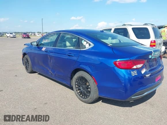 ✅ 2015 Chrysler 200 Limited • VIN: 1C3CCCAB5FN709495 • Lot: 43014888. Wystawiony na IAAI z przebiegiem 106 651 mil. Bezpłatny archiwum sprzedaży aukcyjnych z USA i szczegółowy raport historii pojazdu na DreamBid. Zdjęcie 3.