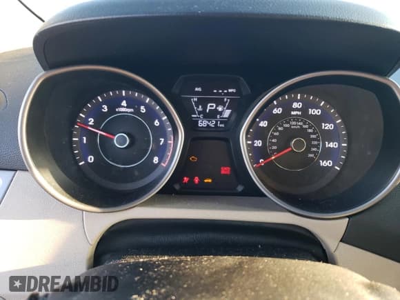 ✅ 2015 Hyundai Elantra SE • VIN: 5NPDH4AE1FH576378 • Lot: 82451425. Listed on Copart with 68,421 mi. Free auction sales archive from the USA and detailed vehicle history report at DreamBid. Image 9.