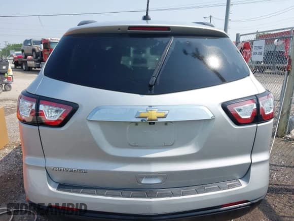 ✅ 2017 Chevrolet Traverse LS • VIN: 1GNKRFED5HJ308887 • Лот: 42456036. Опубликован ранее на IAAI с пробегом Не указан. Бесплатный доступ к архиву аукционных продаж из США и подробный отчёт об истории автомобиля на DreamBid. Изображение 16.