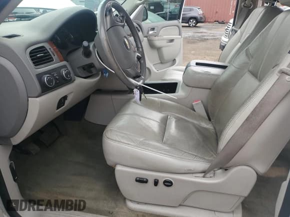 ✅ 2011 Chevrolet Silverado 1500 LTZ • VIN: 3GCPKTE32BG368305 • Lot: 90077185. Listed on Copart with 218,942 mi. Free auction sales archive from the USA and detailed vehicle history report at DreamBid. Image 7.