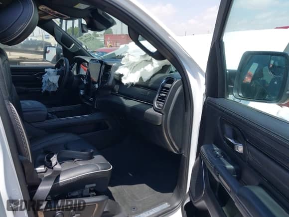 2024 Ram 1500 Limited с VIN 1C6SRFHTXRN208717, выставлен на аукционе IAAI как лот 42372730 с пробегом 5 872 миль миль и . История ставок и продаж доступна на DreamBid. Изображение 5.