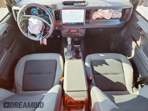 ✅ 2025 Ford Bronco • VIN: 1FMDE6BH2SLA53921 • Lot: 71831095. Listed on Copart with 869 mi. Free auction sales archive from the USA and detailed vehicle history report at DreamBid. Image 8.