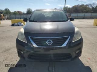 ✅ 2012 Nissan Versa SV • VIN: 3N1CN7AP8CL804382 • Lot: 91302545. Wystawiony na Copart z przebiegiem 212 782 mil. Bezpłatny archiwum sprzedaży aukcyjnych z USA i szczegółowy raport historii pojazdu na DreamBid. Zdjęcie 5.