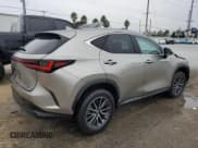 ✅ 2025 Lexus NX 250 Premium • VIN: 2T2GDCAZ2SC017727 • Lot: 90139115. Wystawiony na Copart z przebiegiem 13 925 mil. Bezpłatny archiwum sprzedaży aukcyjnych z USA i szczegółowy raport historii pojazdu na DreamBid. Zdjęcie 3.