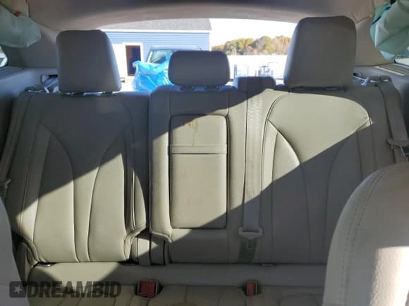 ✅ 2017 Lincoln MKC Premiere • VIN: 5LMCJ1C94HUL14905 • Лот: 89512505. Опубликован ранее на Copart с пробегом 147 603 миль. Бесплатный доступ к архиву аукционных продаж из США и подробный отчёт об истории автомобиля на DreamBid. Изображение 10.