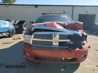 ✅ 2009 Dodge 1500 Sport • VIN: 1D3HV13T99S746942 • Lot: 72573274. Wystawiony na Copart z przebiegiem 182 714 mil. Bezpłatny archiwum sprzedaży aukcyjnych z USA i szczegółowy raport historii pojazdu na DreamBid. Zdjęcie 5.