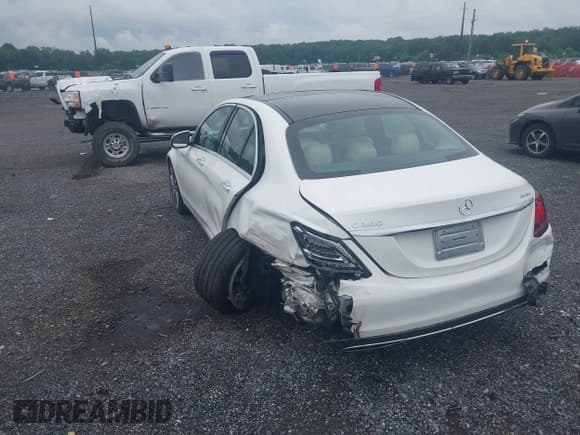 ✅ 2019 Mercedes-Benz C 300 • VIN: 55SWF8EB9KU298567 • Lot: 42638949. Wystawiony na IAAI z przebiegiem 24 967 mil. Bezpłatny archiwum sprzedaży aukcyjnych z USA i szczegółowy raport historii pojazdu na DreamBid. Zdjęcie 3.