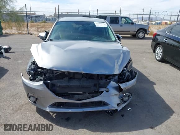 ✅ 2015 Mazda 3 S Grand Touring • VIN: JM1BM1M38F1256560 • Lot: 41655332. Wystawiony na IAAI z przebiegiem 121 179 mil. Bezpłatny archiwum sprzedaży aukcyjnych z USA i szczegółowy raport historii pojazdu na DreamBid. Zdjęcie 13.