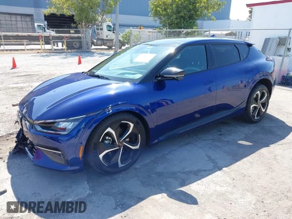 ✅ 2023 Kia EV6 GT-Line • VIN: KNDC4DLCXP5116902 • Лот: 42463052. Опубликован ранее на IAAI с пробегом 79 828 миль. Бесплатный доступ к архиву аукционных продаж из США и подробный отчёт об истории автомобиля на DreamBid. Изображение 2.