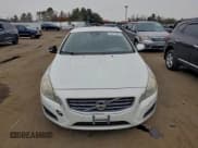 ✅ 2013 Volvo S60 T5 Premier • VIN: YV1612FS4D2178087 • Lot: 93377965. Wystawiony na Copart z przebiegiem 175 439 mil. Bezpłatny archiwum sprzedaży aukcyjnych z USA i szczegółowy raport historii pojazdu na DreamBid. Zdjęcie 5.