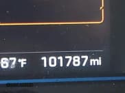 ✅ 2019 Hyundai Ioniq Blue • VIN: KMHC65LC3KU118095 • Lot: 41717628. Wystawiony na IAAI z przebiegiem 101 787 mil. Bezpłatny archiwum sprzedaży aukcyjnych z USA i szczegółowy raport historii pojazdu na DreamBid. Zdjęcie 15.