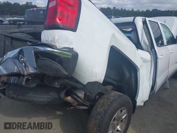 ✅ 2018 Chevrolet Silverado 1500 LT • VIN: 3GCPCREH9JG330225 • Лот: 42113448. Опубликован ранее на IAAI с пробегом 197 389 миль. Бесплатный доступ к архиву аукционных продаж из США и подробный отчёт об истории автомобиля на DreamBid. Изображение 6.