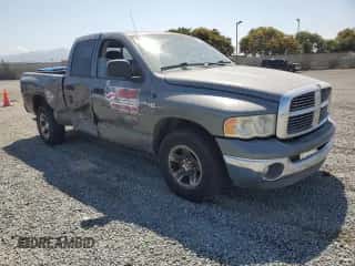 2005 Dodge 1500 SLT z VIN 1D7HA18D15S311841, wystawiony jako Copart lot #63719454 z przebiegiem 224 521 mil mil oraz Szkoda całkowita • Salvage title. Historia ofert i sprzedaży dostępna na DreamBid. Obrazek 4.