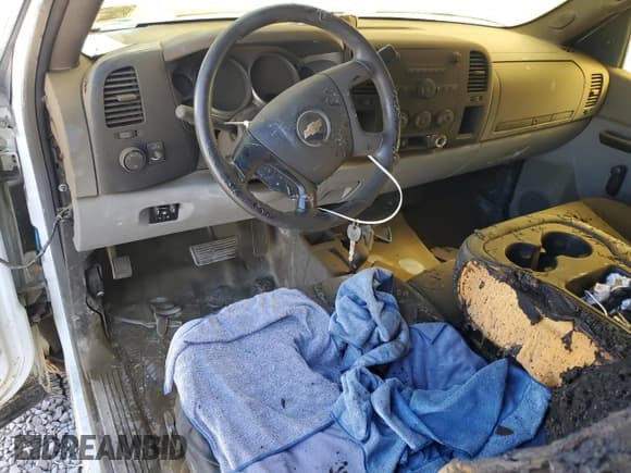 ✅ 2013 Chevrolet Silverado 2500HD Work Truck • VIN: 1GC2KVCG0DZ374425 • Lot: 65584555. Wystawiony na Copart z przebiegiem Nie podano. Bezpłatny archiwum sprzedaży aukcyjnych z USA i szczegółowy raport historii pojazdu na DreamBid. Zdjęcie 8.