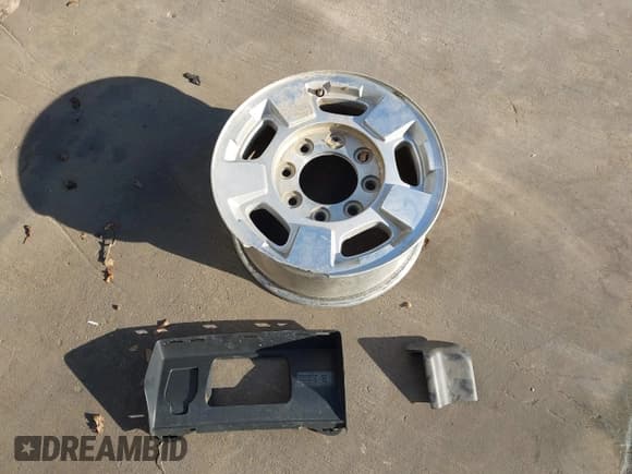 ✅ 2014 Chevrolet Silverado 2500HD Work Truck • VIN: 1GC1CVCG8EF161704 • Лот: 43678631. Опубликован ранее на IAAI с пробегом 264 452 миль. Бесплатный доступ к архиву аукционных продаж из США и подробный отчёт об истории автомобиля на DreamBid. Изображение 12.