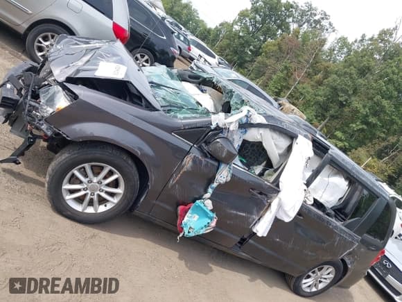 ✅ 2019 Dodge Grand Caravan SXT • VIN: 2C4RDGCG9KR742676 • Lot: 43250231. Listed on IAAI with Not provided. Free auction sales archive from the USA and detailed vehicle history report at DreamBid. Image 6.