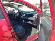 ✅ 2016 Toyota RAV4 Limited • VIN: 2T3DFREV2GW539427 • Lot: 42233024. Wystawiony na IAAI z przebiegiem 123 169 mil. Bezpłatny archiwum sprzedaży aukcyjnych z USA i szczegółowy raport historii pojazdu na DreamBid. Zdjęcie 5.