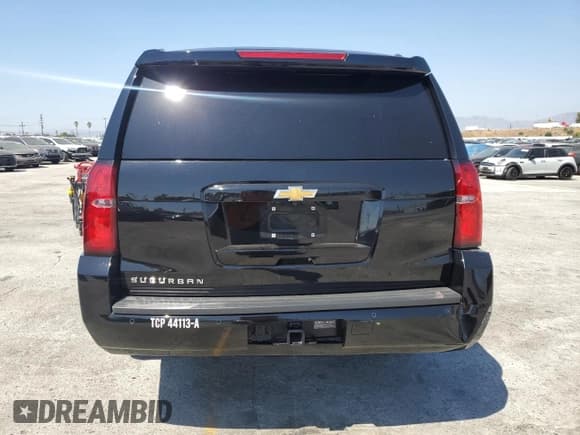 ✅ 2019 Chevrolet Suburban LT • VIN: 1GNSKHKCXKR361282 • Lot: 80812365. Listed on Copart with 115,126 mi. Free auction sales archive from the USA and detailed vehicle history report at DreamBid. Image 6.