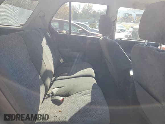 ✅ 2001 Isuzu Rodeo S • VIN: 4S2DM58W914301991 • Lot: 76518844. Wystawiony na Copart z przebiegiem 165 789 mil. Bezpłatny archiwum sprzedaży aukcyjnych z USA i szczegółowy raport historii pojazdu na DreamBid. Zdjęcie 11.