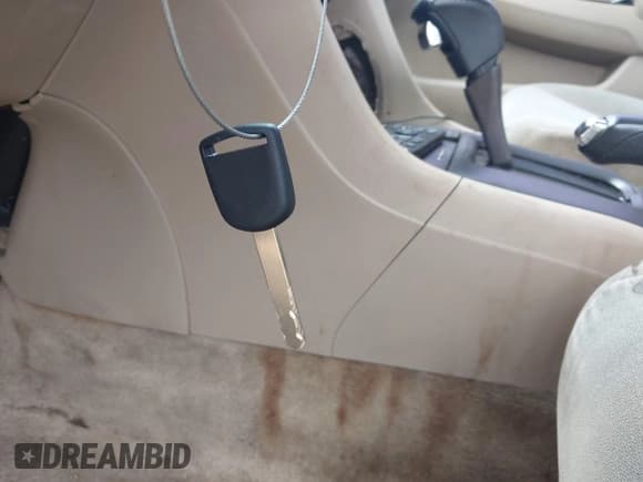 ✅ 2005 Honda Accord LX • VIN: 3HGCM56485G702046 • Lot: 43675637. Listed on IAAI with 249,745 mi. Free auction sales archive from the USA and detailed vehicle history report at DreamBid. Image 11.