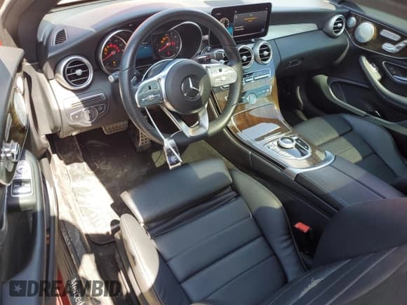 ✅ 2019 Mercedes-Benz C 300 • VIN: WDDWJ8DB3KF802162 • Лот: 62512635. Опубликован ранее на Copart с пробегом 113 299 миль. Бесплатный доступ к архиву аукционных продаж из США и подробный отчёт об истории автомобиля на DreamBid. Изображение 8.