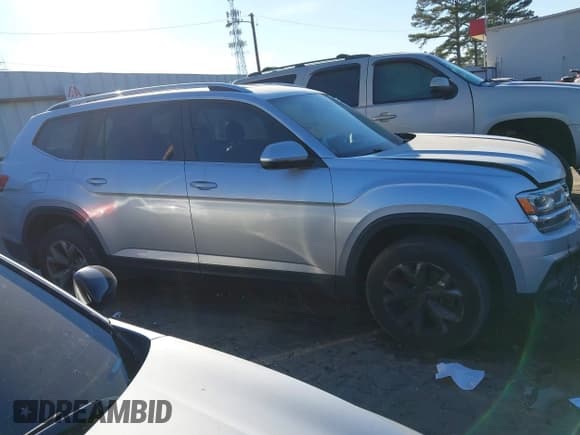 ✅ 2018 Volkswagen Atlas SE • VIN: 1V2CP2CA6JC595850 • Lot: 41344485. Listed on IAAI with 86,469 mi. Free auction sales archive from the USA and detailed vehicle history report at DreamBid. Image 12.