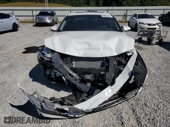 ✅ 2025 Hyundai Elantra Limited • VIN: KMHLN4DJ9SU142511 • Лот: 84456155. Опубликован ранее на Copart с пробегом 2 714 миль. Бесплатный доступ к архиву аукционных продаж из США и подробный отчёт об истории автомобиля на DreamBid. Изображение 5.