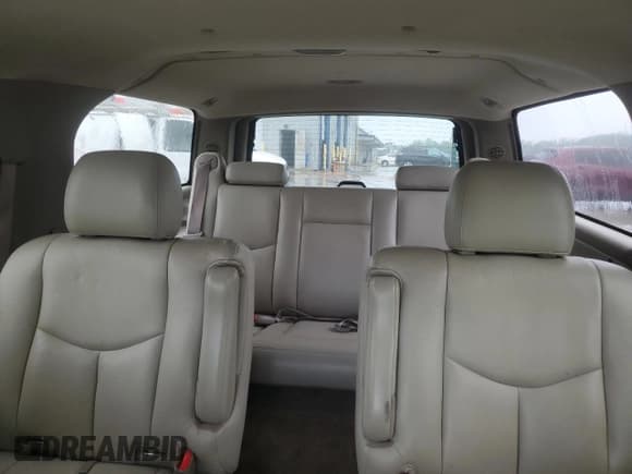 ✅ 2003 Chevrolet Suburban LS • VIN: 3GNEC16Z03G254551 • Лот: 56550425. Опубликован ранее на Copart с пробегом 186 090 миль. Бесплатный доступ к архиву аукционных продаж из США и подробный отчёт об истории автомобиля на DreamBid. Изображение 10.